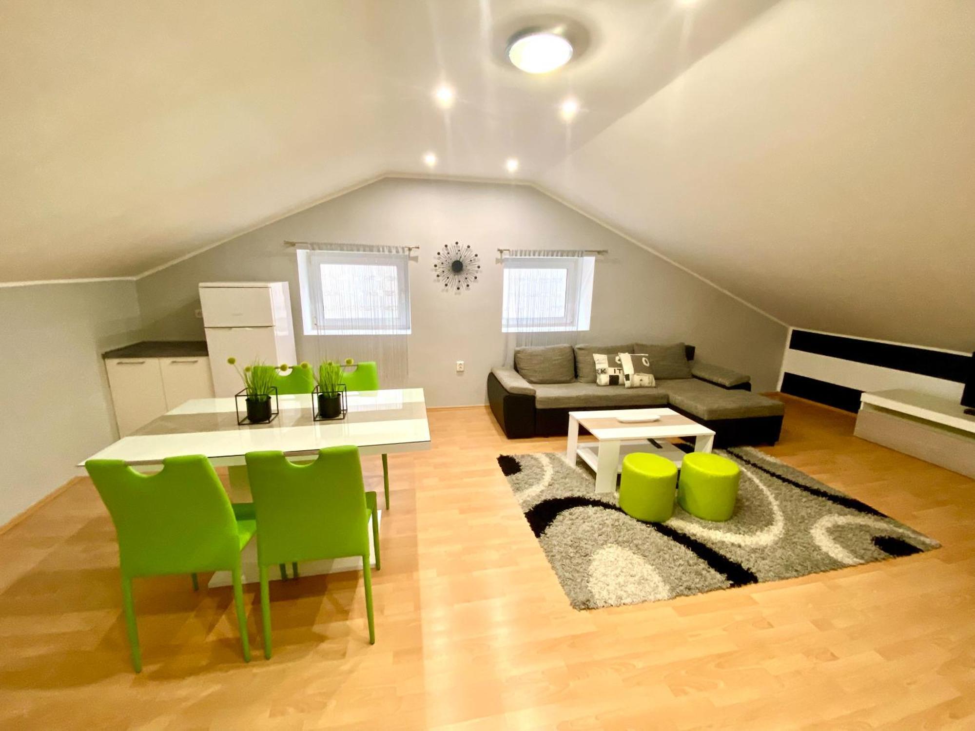 Apartments Suzi ツリクヴェニツァ エクステリア 写真