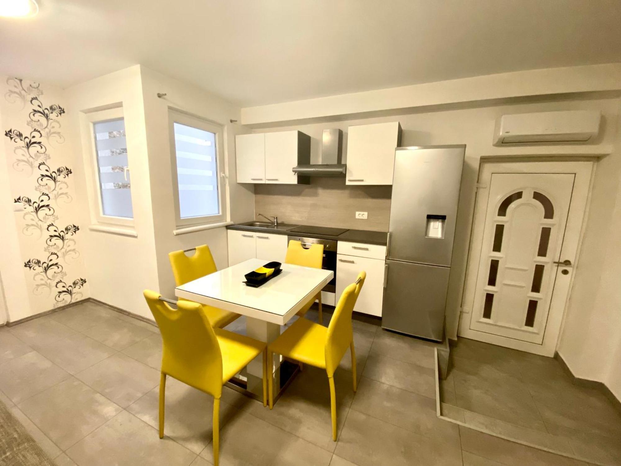 Apartments Suzi ツリクヴェニツァ エクステリア 写真