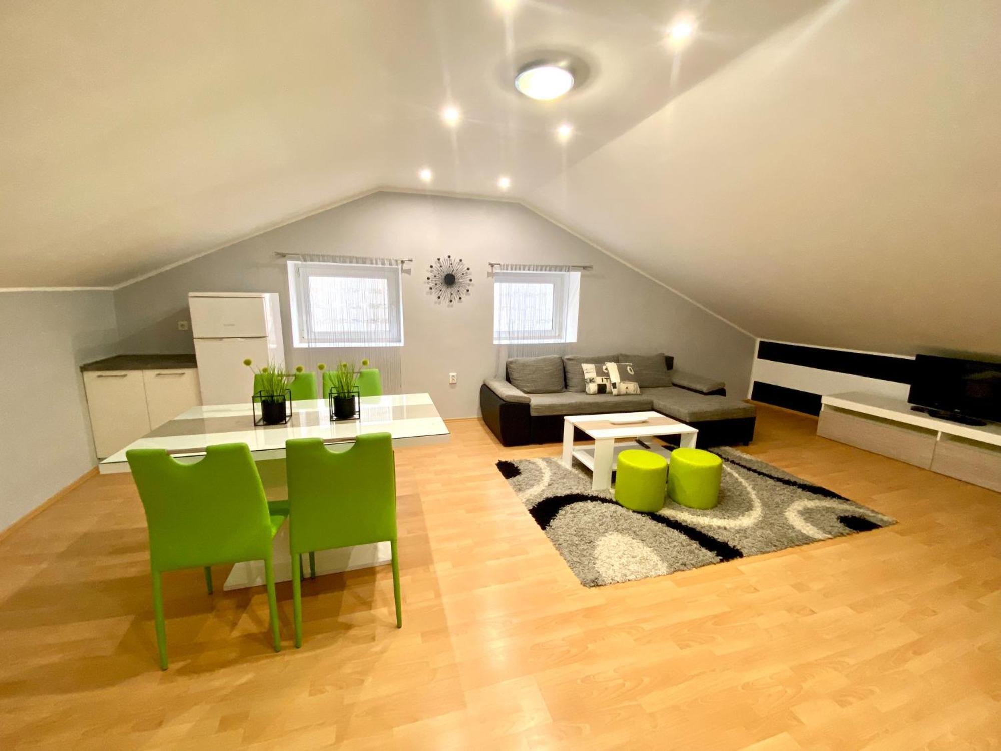 Apartments Suzi ツリクヴェニツァ エクステリア 写真